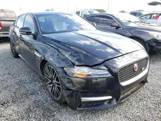 SAJBF4BV5HCY28113 2017 JAGUAR XF R - SPORT-0