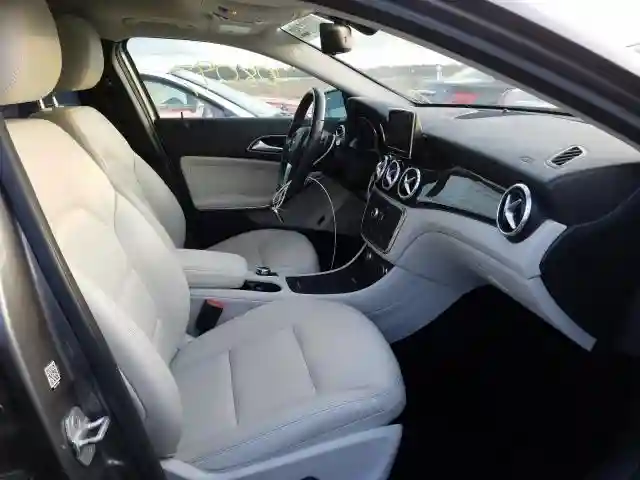 WDCTG4GB5FJ076835 2015 MERCEDES-BENZ GLA 250 4MATIC-4