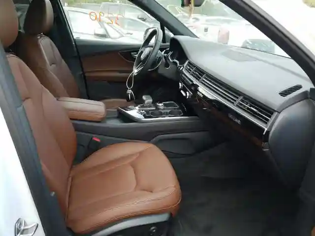 WA1LAAF79KD023318 2019 AUDI Q7 PREMIUM PLUS-4
