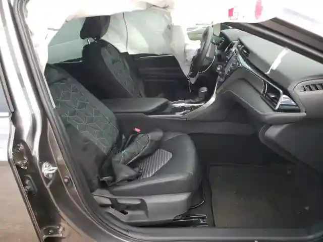 4T1G11AK7LU957607 2020 TOYOTA CAMRY SE-4