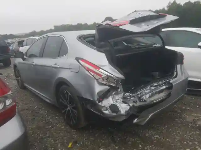 4T1B11HK0JU158636 2018 TOYOTA CAMRY L-2