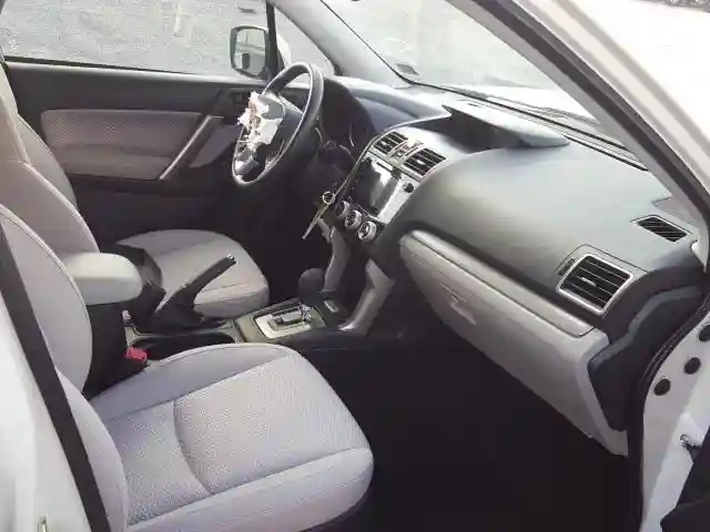 JF2SJAEC8HH518886 2017 SUBARU FORESTER 2.5I PREMIUM-4