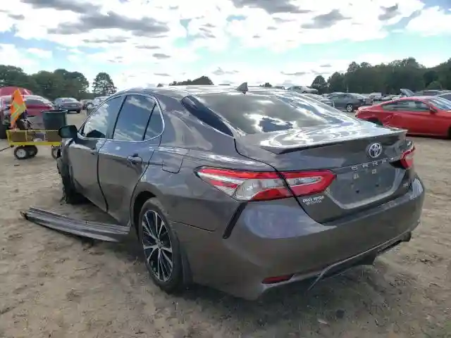 4T1G11AK7LU957607 2020 TOYOTA CAMRY SE-2