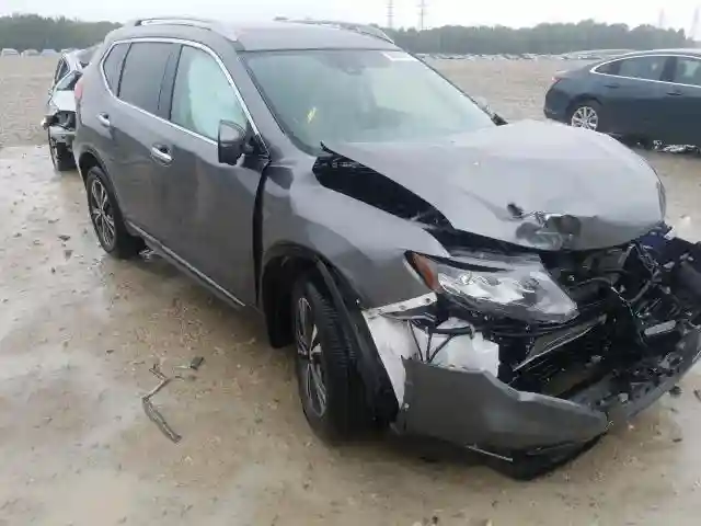 5N1AT2MT4JC805538 2018 NISSAN ROGUE S-0