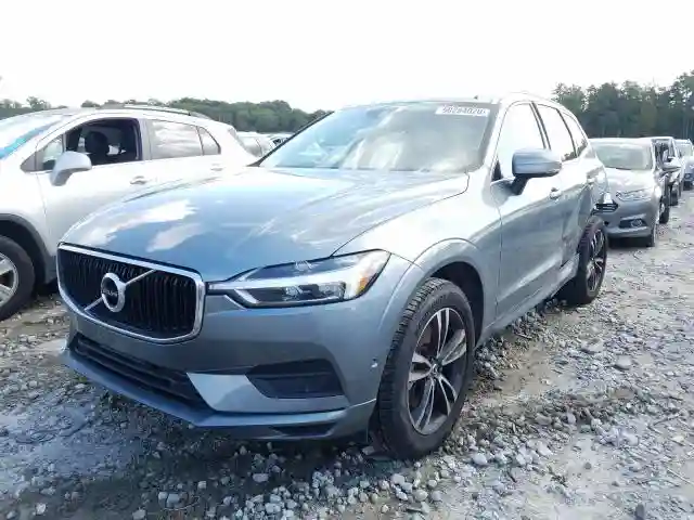 YV4A22RK7J1096006 2018 VOLVO XC60 T6 MOMENTUM-1