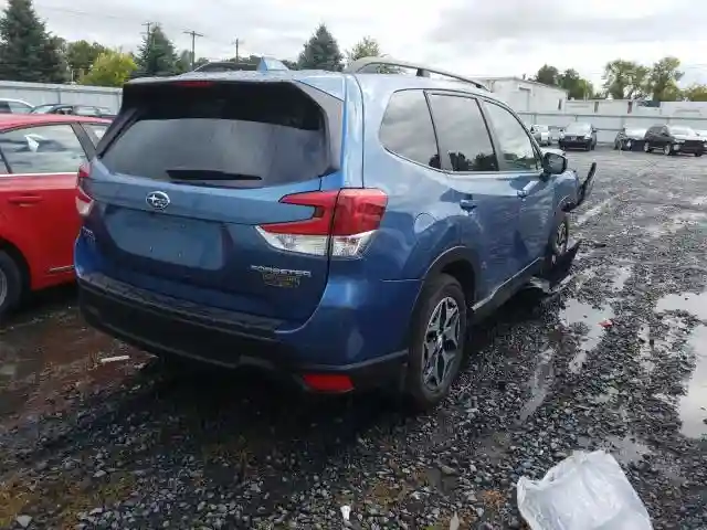 JF2SKAGC8KH593833 2019 SUBARU FORESTER PREMIUM-3