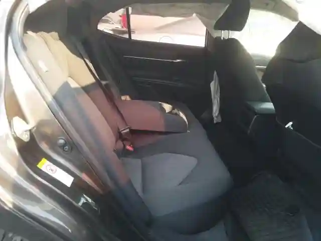 JTNB11HK4J3002735 2018 TOYOTA CAMRY L-5