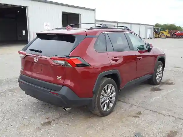 2T3A1RFV6LC068880 2020 TOYOTA RAV4 XLE PREMIUM-3