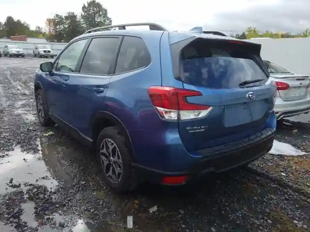 JF2SKAGC8KH593833 2019 SUBARU FORESTER PREMIUM-2