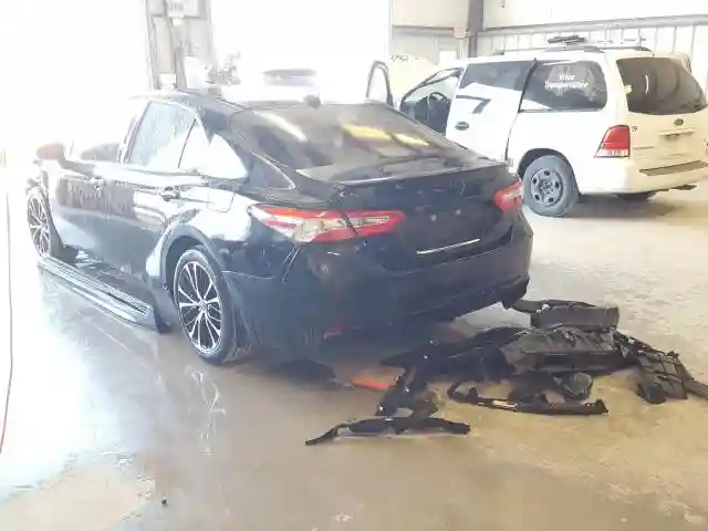 4T1G11AK8LU341351 2020 TOYOTA CAMRY SE-2