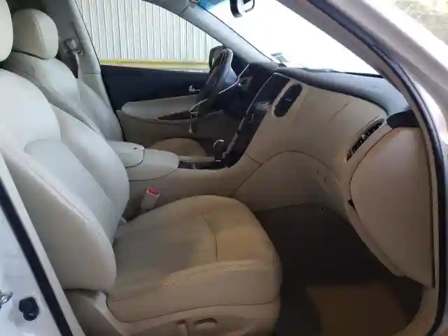 JN1BJ0RP9HM385796 2017 INFINITI QX50-4