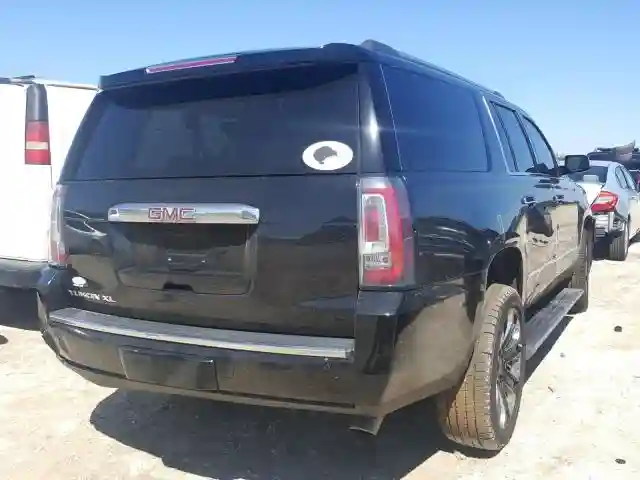 1GKS2HKJ2JR328156 2018 GMC YUKON XL DENALI-3