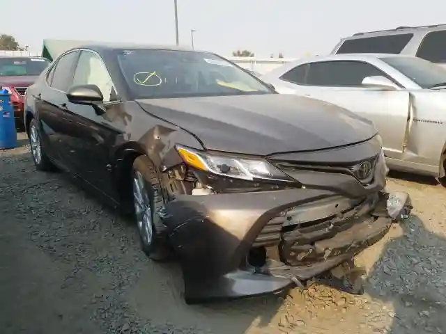 JTNB11HK4J3002735 2018 TOYOTA CAMRY L-0