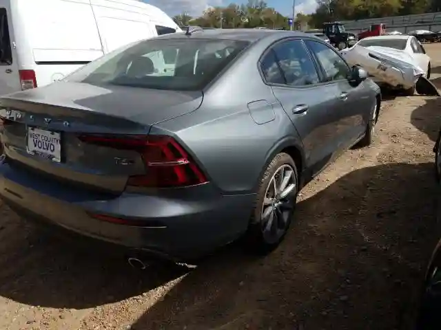 7JRA22TK86L064520 2020 VOLVO S60 T6 MOM-3