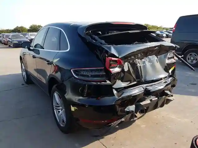 WP1AF2A57GLB91724 2016 PORSCHE MACAN TURBO-2
