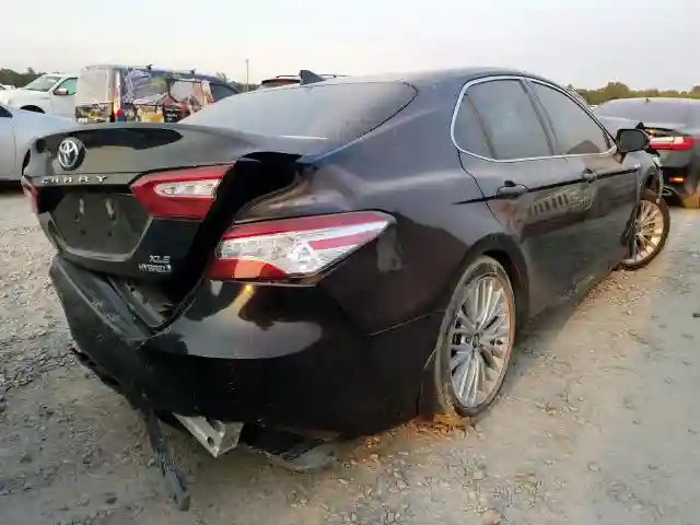 4T1B21HK3JU506796 2018 TOYOTA CAMRY HYBRID-3
