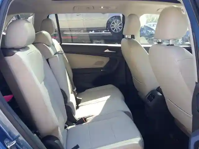 3VV2B7AX2JM221431 2018 VOLKSWAGEN TIGUAN SE-5