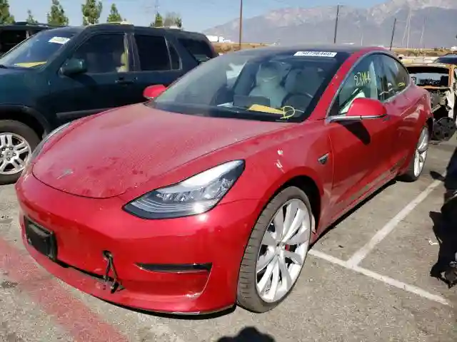 5YJ3E1EB3JF080556 2018 TESLA MODEL 3-1