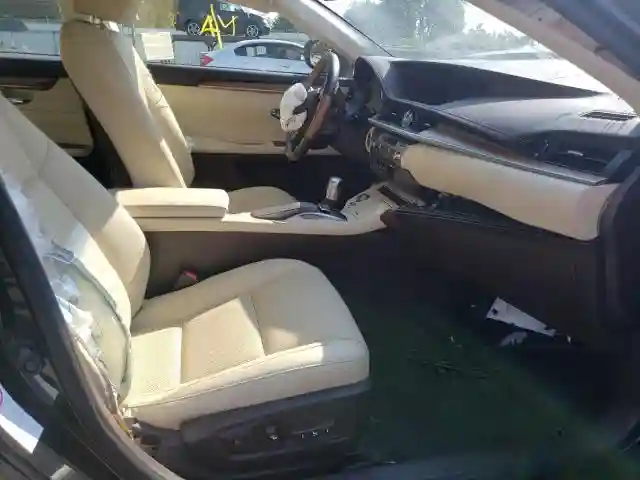JTHBW1GG4H2136386 2017 LEXUS ES 300H-4