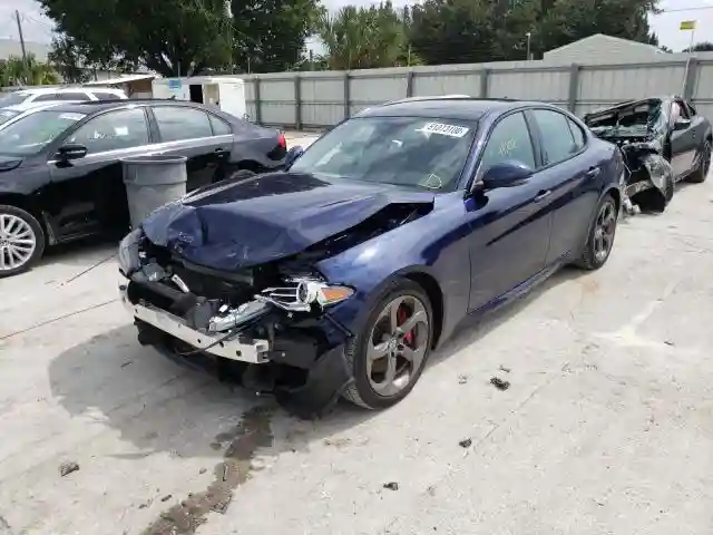 ZARFAEBN3J7581859 2018 ALFA ROMEO GIULIA-1