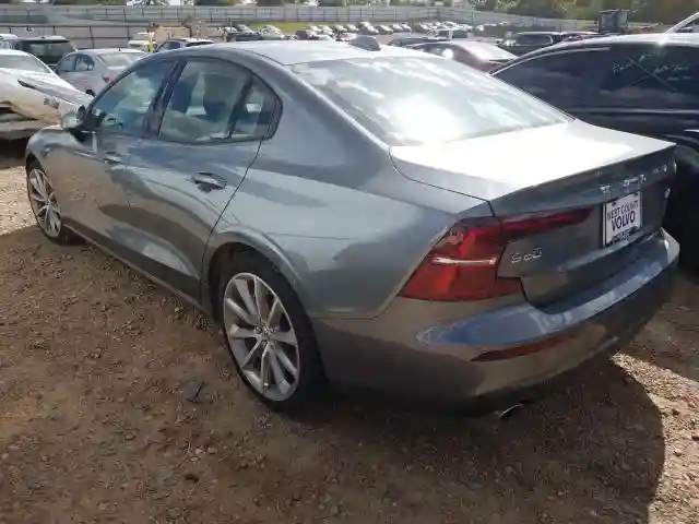 7JRA22TK86L064520 2020 VOLVO S60 T6 MOM-2