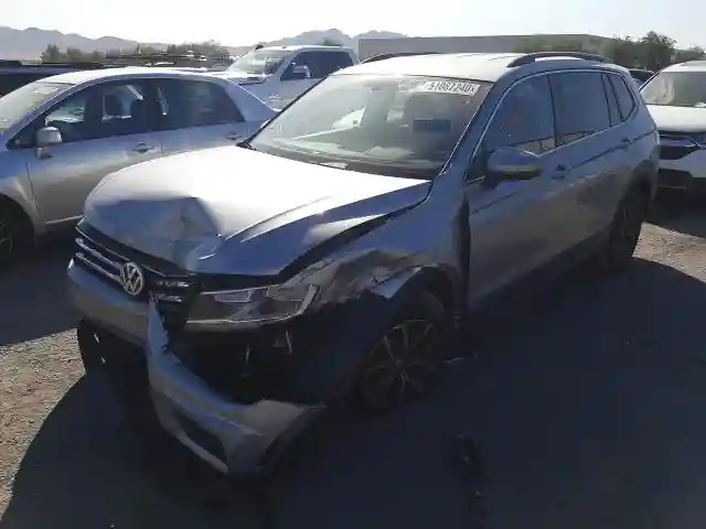 3VV3B7AX2KM189621 2019 VOLKSWAGEN TIGUAN SE-1