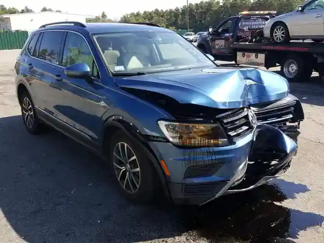 3VV2B7AX2JM221431 2018 VOLKSWAGEN TIGUAN SE-0