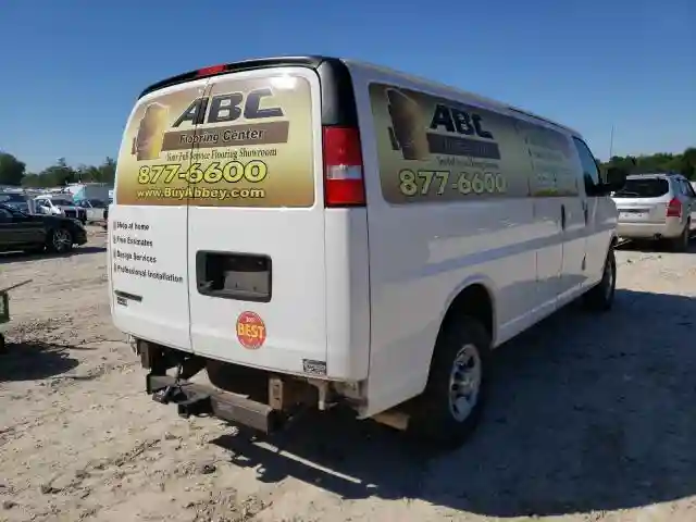 1GCWGBFFXH1309784 2017 CHEVROLET EXPRESS G2500-3