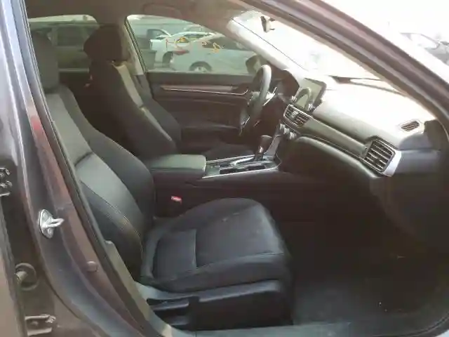 1HGCV1F14JA230397 2018 HONDA ACCORD LX-4