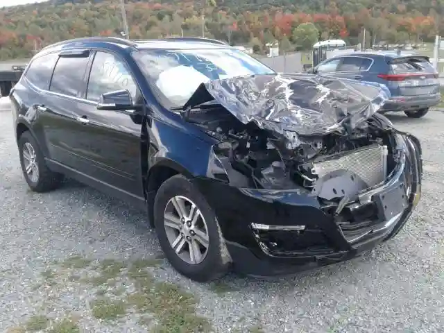 1GNKVHKD8HJ239916 2017 CHEVROLET TRAVERSE LT-0