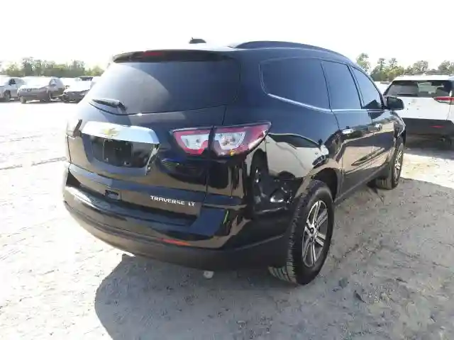 1GNKRHKD3HJ260404 2017 CHEVROLET TRAVERSE LT-3