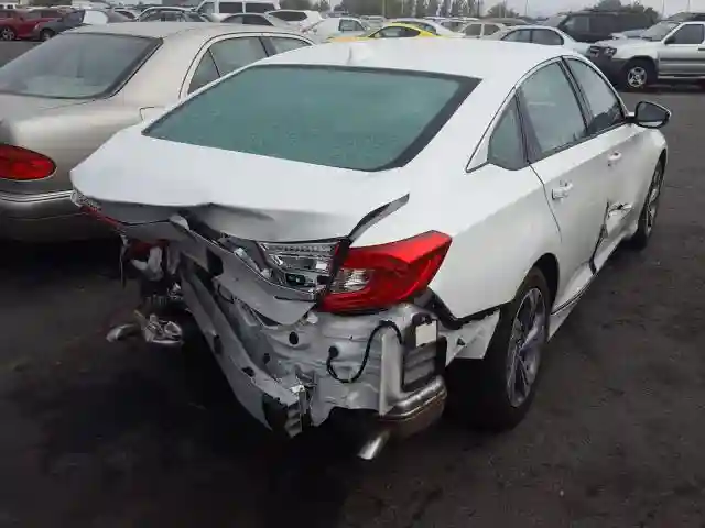1HGCV1F47LA070562 2020 HONDA ACCORD EX-3