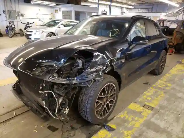 WP1AB2A59HLB15578 2017 PORSCHE MACAN S-1