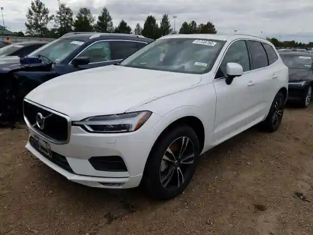 YV4A22RK4L1558024 2020 VOLVO XC60 T6 MOMENTUM-1