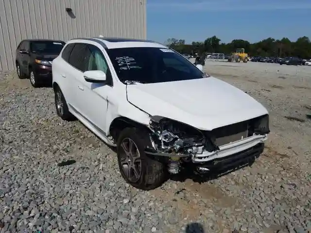 YV4902RB9F2583931 2015 VOLVO XC60 T6 PREMIER-0