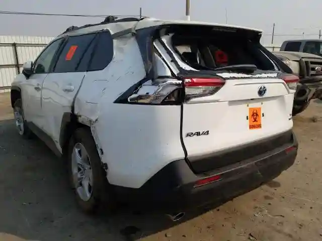 JTMRWRFV7LD060237 2020 TOYOTA RAV4 XLE-2