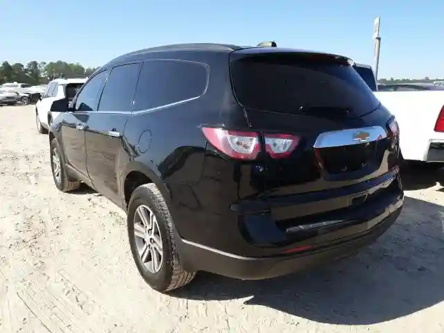 1GNKRHKD3HJ260404 2017 CHEVROLET TRAVERSE LT-2