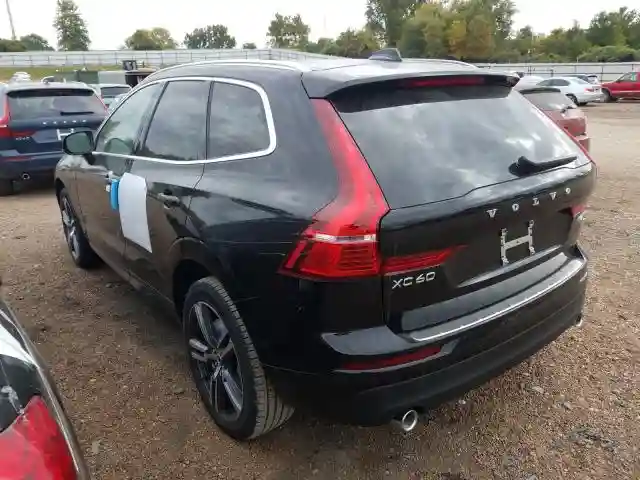 YV4102RK3M1682101 2021 VOLVO XC60 T5 MOMENTUM-2