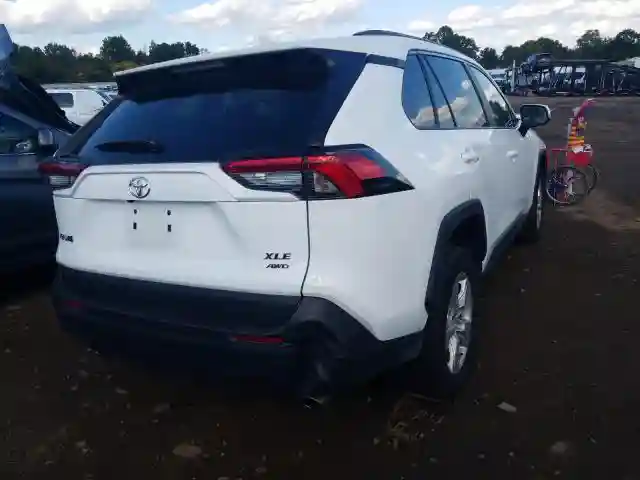 2T3P1RFV3LC093164 2020 TOYOTA RAV4 XLE-3