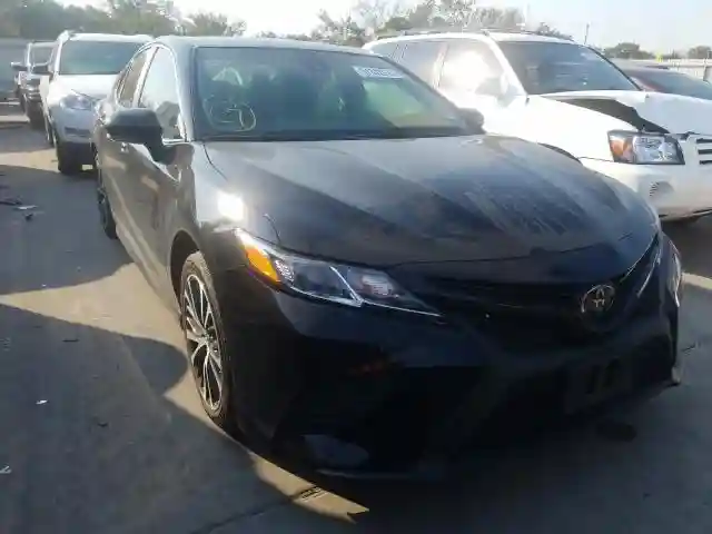 4T1B11HK0JU148687 2018 TOYOTA CAMRY L-0