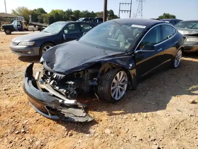 5YJ3E1EB0JF109365 2018 TESLA MODEL 3-1