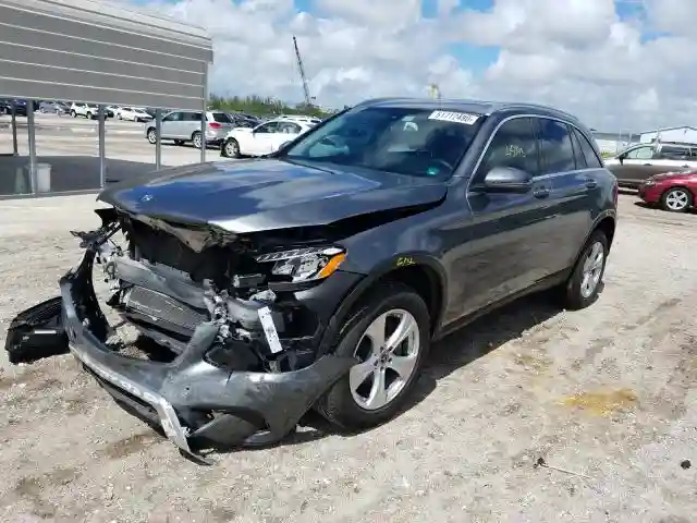 WDC0G4JB4JV019006 2018 MERCEDES-BENZ GLC 300-1