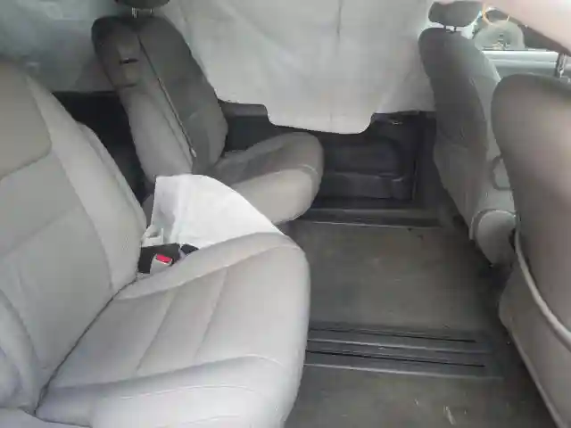 5TDYZ3DC0JS917128 2018 TOYOTA SIENNA XLE-5