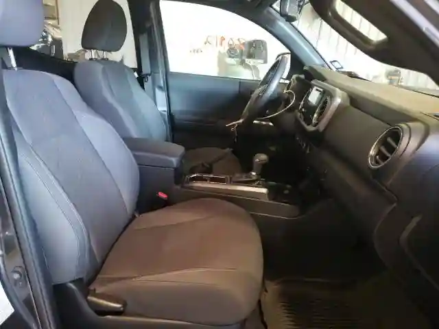 3TMCZ5AN0HM098479 2017 TOYOTA TACOMA DOUBLE CAB-4