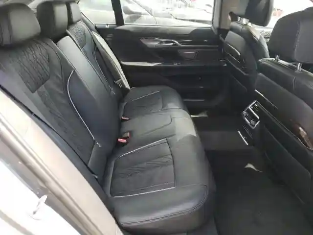 WBA7T2C06LCE43494 2020 BMW 740 I-5