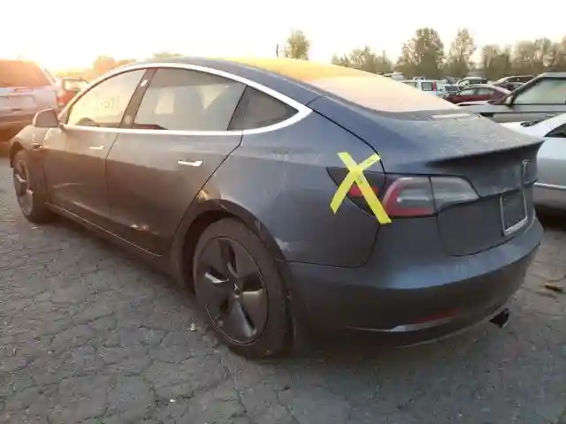 5YJ3E1EA9JF016299 2018 TESLA MODEL 3-2