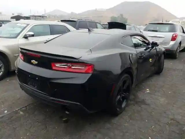 1G1FB1RX0J0143762 2018 CHEVROLET CAMARO LT-3