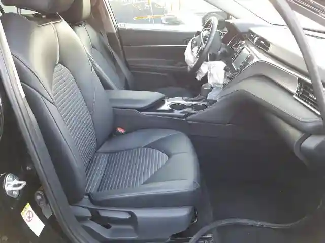4T1B11HK0JU081766 2018 TOYOTA CAMRY L-4