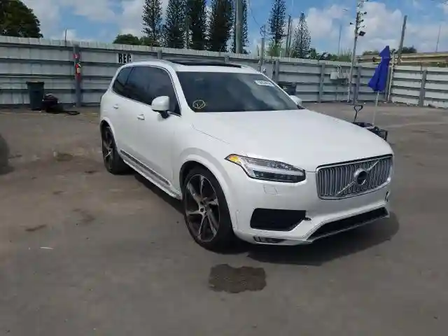 YV4A22PL3H1163058 2017 VOLVO XC90 T6-0