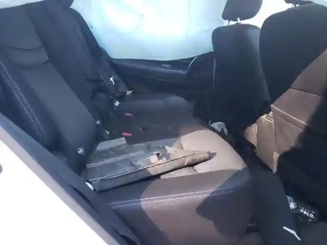 JN8AT2MV8JW304855 2018 NISSAN ROGUE S-5
